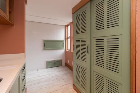 Apartamento à venda com 350m², 4 quartos e 3 vagas Apartamento à venda com 350m², 4 quartos e 3 vagasÁrea comum - Churrasqueira