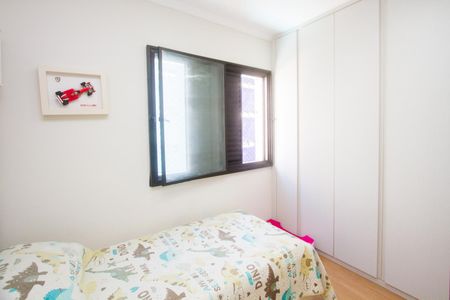 Apartamento à venda com 120m², 4 quartos e 2 vagasQuarto 2