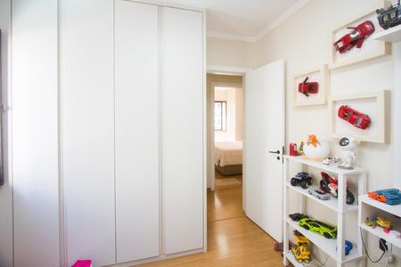 Apartamento à venda com 120m², 4 quartos e 2 vagasQuarto 2
