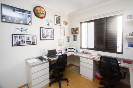 Apartamento à venda com 120m², 4 quartos e 2 vagas Apartamento à venda com 120m², 4 quartos e 2 vagasQuarto 1