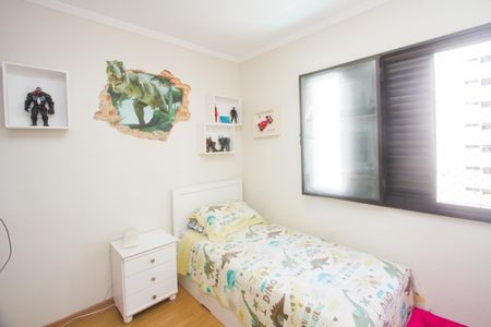 Apartamento à venda com 120m², 4 quartos e 2 vagasQuarto 2