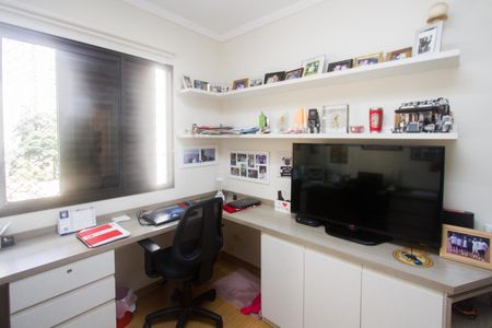 Apartamento à venda com 120m², 4 quartos e 2 vagasQuarto 1