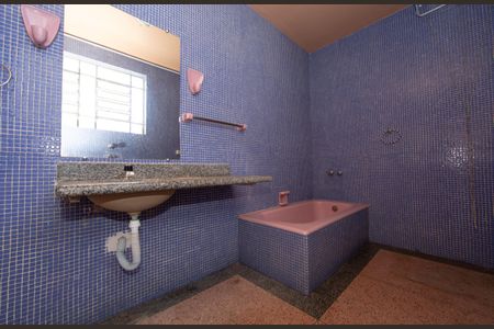 Casa para alugar com 100m², 3 quartos e sem vaga Casa para alugar com 100m², 3 quartos e sem vagaBANHEIRO2