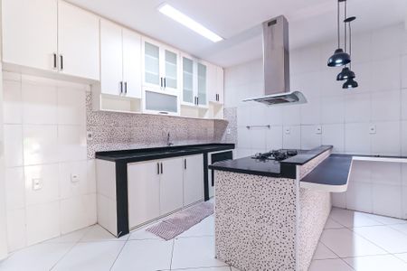 Casa para alugar com 200m², 4 quartos e sem vagaCozinha