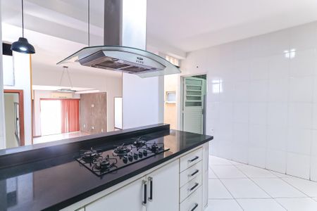 Casa para alugar com 200m², 4 quartos e sem vagaCozinha