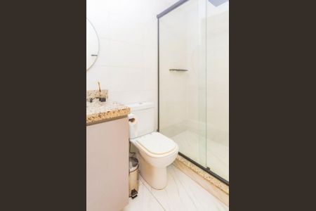 Banheiro de apartamento para alugar com 1 quarto, 45m² em Petrópolis, Porto Alegre