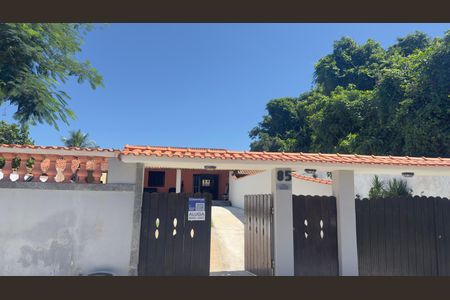 Casa para alugar com 300m², 2 quartos e 3 vagasFachada