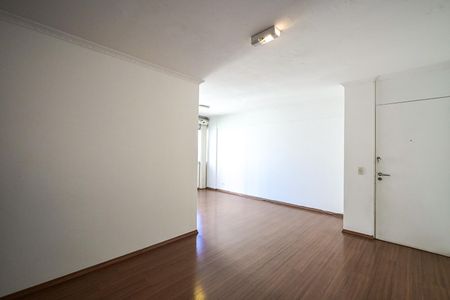 Sala de apartamento para alugar com 3 quartos, 72m² em Vila Suzana, São Paulo
