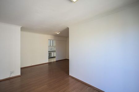 Sala de apartamento para alugar com 3 quartos, 72m² em Vila Suzana, São Paulo