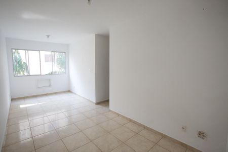 Sala de apartamento para alugar com 3 quartos, 62m² em Pechincha, Rio de Janeiro