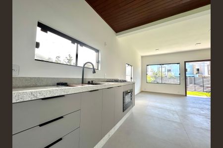 Casa para alugar com 126m², 3 quartos e 2 vagasSala e cozinha 