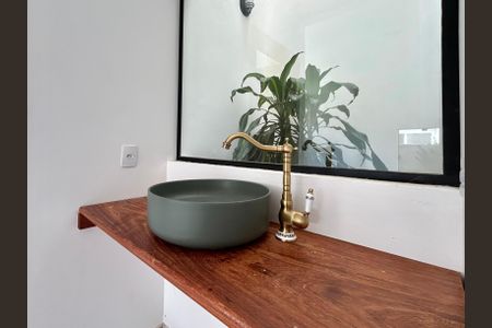 Casa para alugar com 126m², 3 quartos e 2 vagasBanheiro 