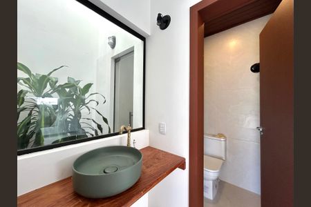 Casa para alugar com 126m², 3 quartos e 2 vagasBanheiro 