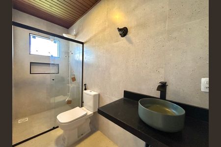 Casa para alugar com 126m², 3 quartos e 2 vagasBanheiro suíte 2