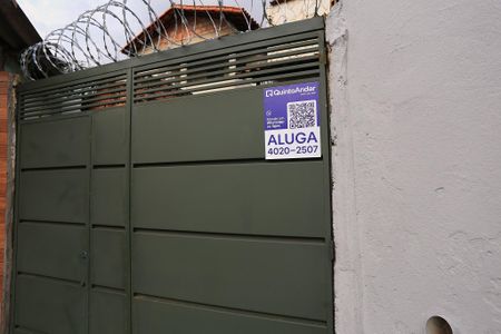 Casa para alugar com 120m², 5 quartos e 2 vagasFachada com Plaquinha