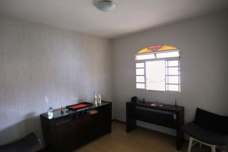 Casa para alugar com 120m², 5 quartos e 2 vagasSala