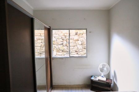 Casa para alugar com 120m², 5 quartos e 2 vagasQuarto