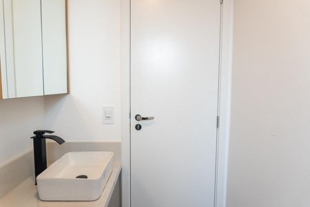 Apartamento para alugar com 68m², 2 quartos e 1 vaga Apartamento para alugar com 68m², 2 quartos e 1 vagaBanheiro da Suíte