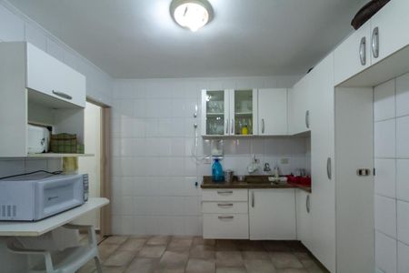 Casa à venda com 130m², 3 quartos e 2 vagasCozinha