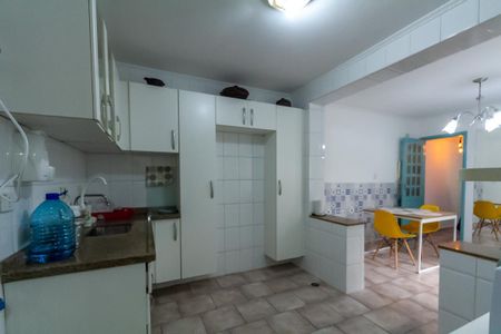 Casa à venda com 130m², 3 quartos e 2 vagasCozinha