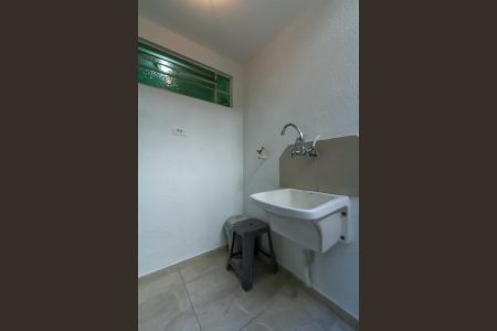 Casa à venda com 130m², 3 quartos e 2 vagasÁrea de Serviço