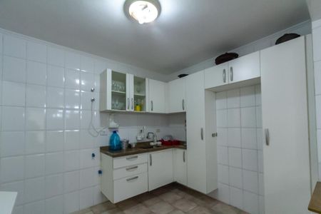 Casa à venda com 130m², 3 quartos e 2 vagasCozinha