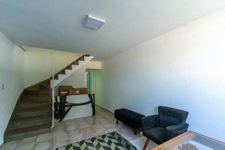Casa à venda com 130m², 3 quartos e 2 vagasSala