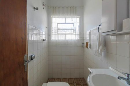 Casa para alugar com 66m², 2 quartos e 1 vaga