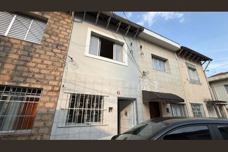 Casa de condomínio para alugar com 85m², 2 quartos e 1 vagaFachada