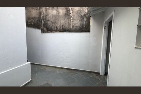 Casa de condomínio para alugar com 85m², 2 quartos e 1 vagaQuintal