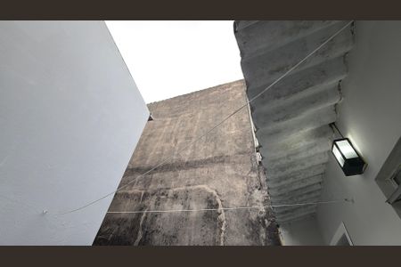 Casa de condomínio para alugar com 85m², 2 quartos e 1 vagaQuintal