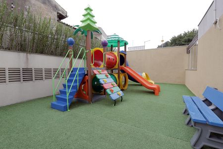 Apartamento à venda com 67m², 2 quartos e 2 vagasÁrea comum - Playground