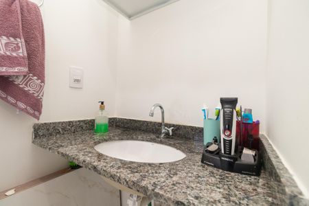 Apartamento para alugar com 45m², 2 quartos e sem vaga Apartamento para alugar com 45m², 2 quartos e sem vagaBanheiro Social