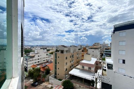 Vista da Sala de apartamento para alugar com 3 quartos, 75m² em Fernão Dias, Belo Horizonte