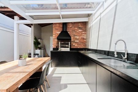 Casa à venda com 187m², 3 quartos e 4 vagasÁrea externa