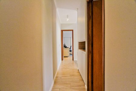 Casa à venda com 187m², 3 quartos e 4 vagasCorredor