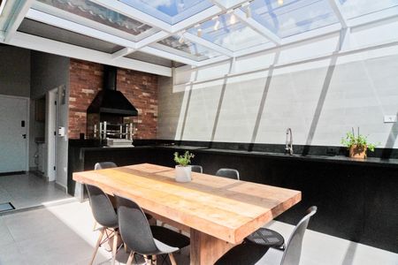 Casa à venda com 187m², 3 quartos e 4 vagasÁrea externa