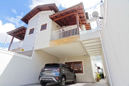 Casa à venda com 187m², 3 quartos e 4 vagasÁrea externa