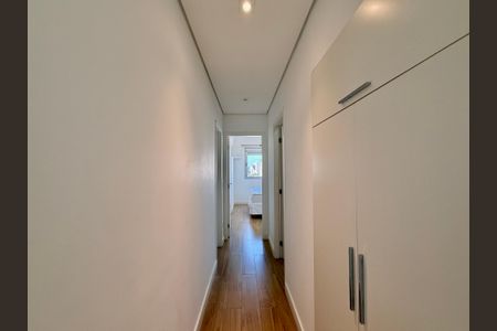 Apartamento para alugar com 105m², 3 quartos e 2 vagasCorredor Quartos 