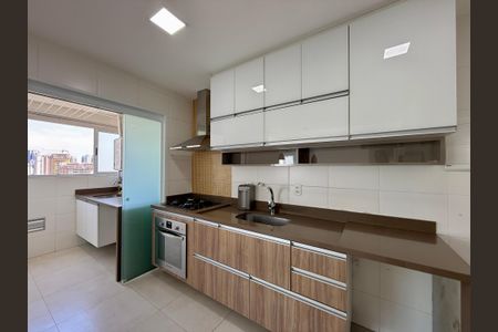 Apartamento para alugar com 105m², 3 quartos e 2 vagasCozinha 
