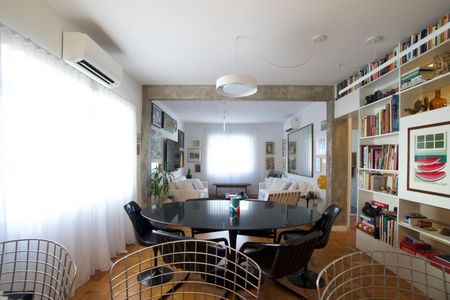 Apartamento à venda com 88m², 1 quarto e 1 vaga Apartamento à venda com 88m², 1 quarto e 1 vagaSala