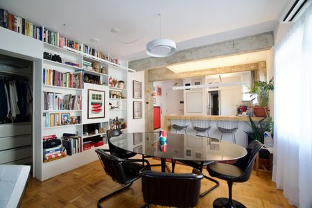 Apartamento à venda com 88m², 1 quarto e 1 vaga Apartamento à venda com 88m², 1 quarto e 1 vagaSala