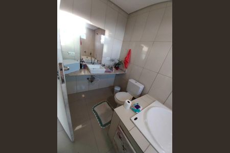 Banheiro de casa para alugar com 2 quartos, 169m² em Jardim Sao Francisco(Zona Sul), São Paulo