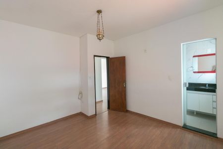 Casa para alugar com 90m², 2 quartos e 1 vaga