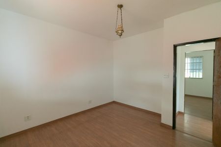 Casa para alugar com 90m², 2 quartos e 1 vaga