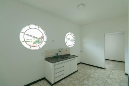 Casa para alugar com 90m², 2 quartos e 1 vaga