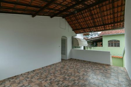 Casa para alugar com 90m², 2 quartos e 1 vaga