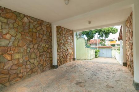 Casa para alugar com 90m², 2 quartos e 1 vaga