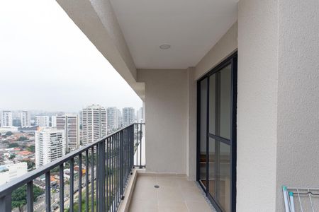 Apartamento para alugar com 72m², 3 quartos e 1 vaga Apartamento para alugar com 72m², 3 quartos e 1 vagaVaranda