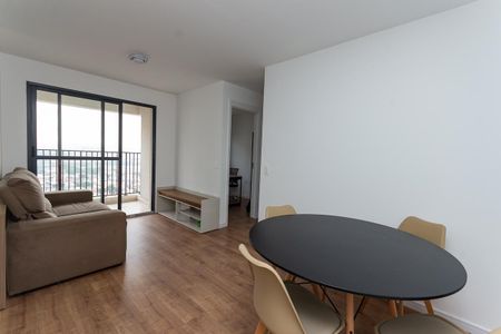 Sala de apartamento para alugar com 3 quartos, 72m² em Vila Anastácio, São Paulo